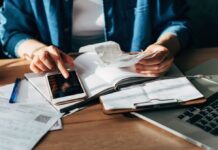 Сервіс самостійного заповнення податкової декларації від H&R Block: Спрощене рішення для простих платників податків