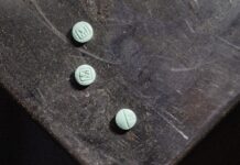 Агент ФБР Керував Підпільним Риком Наркотиків, Дозволяв Продажі Фентанілу Роками