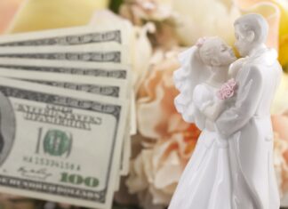 Пропонований Тарифний Дивіденд у $2000: Шлюб Може Виявитися Невигідним