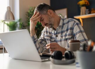 Навігація у «червоній зоні» виходу на пенсію: чому 50 років — критичне десятиліття для управління ризиками