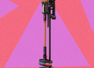 Dyson V16 Piston Animal: Чи окупається потужність 315 Вт ціни?