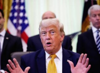 Таємний фреймворк Trump AI: чому секретність посилює побоювання щодо монополії